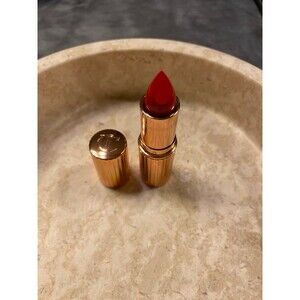 Charlotte tilbury Lipstick in love bite